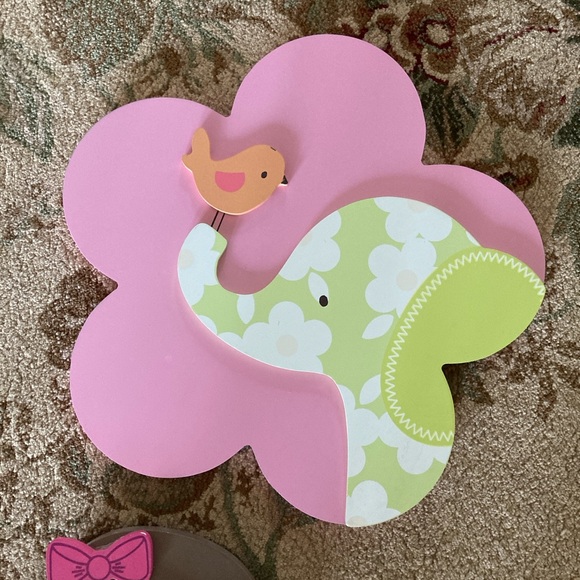 monkey and elephant decoration. brown and pink and green. Easy hang. Pictures. - Picture 6 of 11